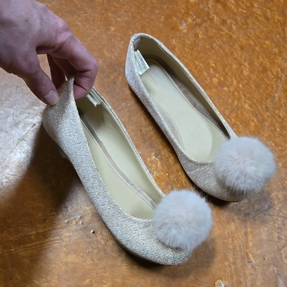 Elegant Pink Ballet Flats with Pom Pom